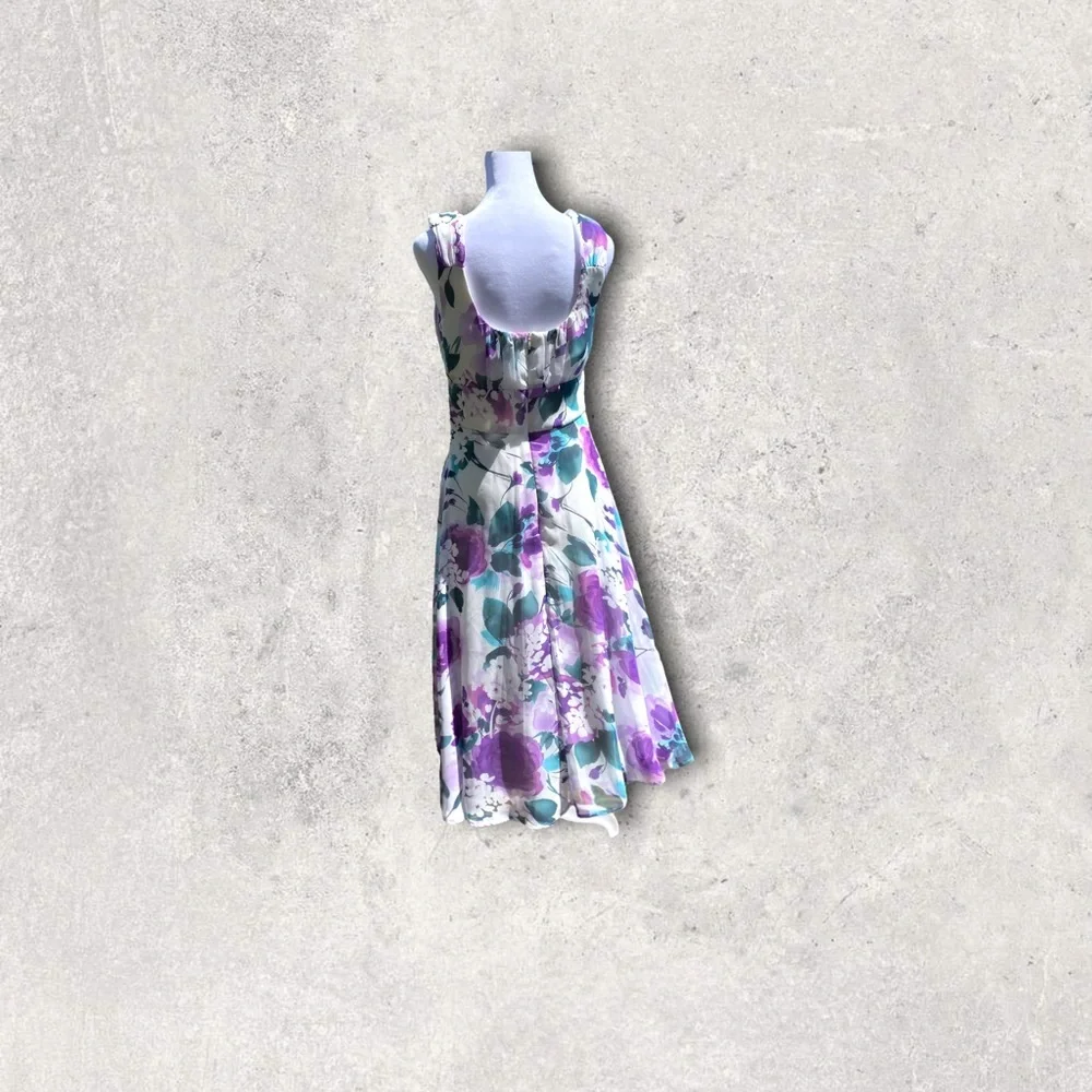 Pretty, fun & flirty dress - Picture 4 of 8